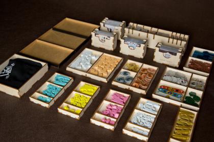 Insert pasujący do gry Sabika