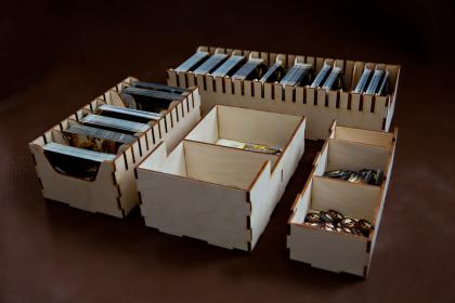 Insert pasujący do gry Warhammer Inwazja